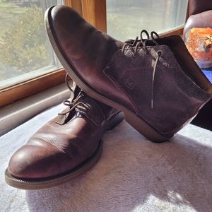 Mens leather Sperry boots size 9